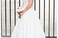 Bridal portraits outside the Governor's mansion